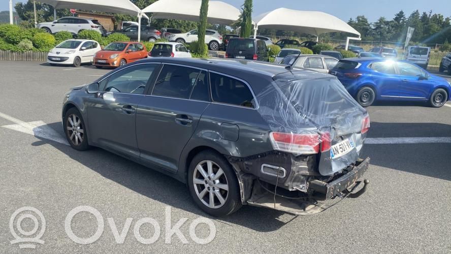 Toyota Avensis T270 Drzwi tylne