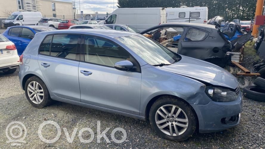 Volkswagen Golf VI Renfort de pare-chocs arrière