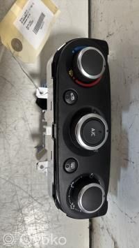 Renault Clio IV Panel klimatyzacji
