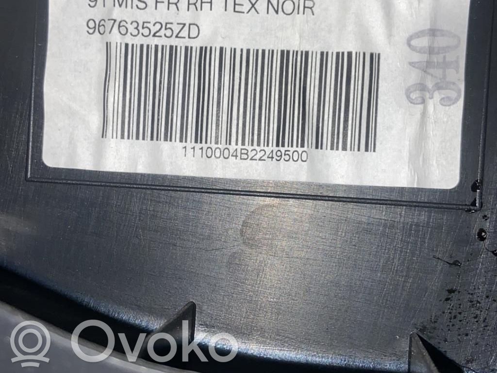 Peugeot 208 I Etuoven verhoilu