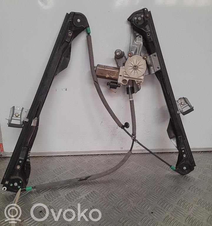 Ford Focus Macara ușă față cu motor 