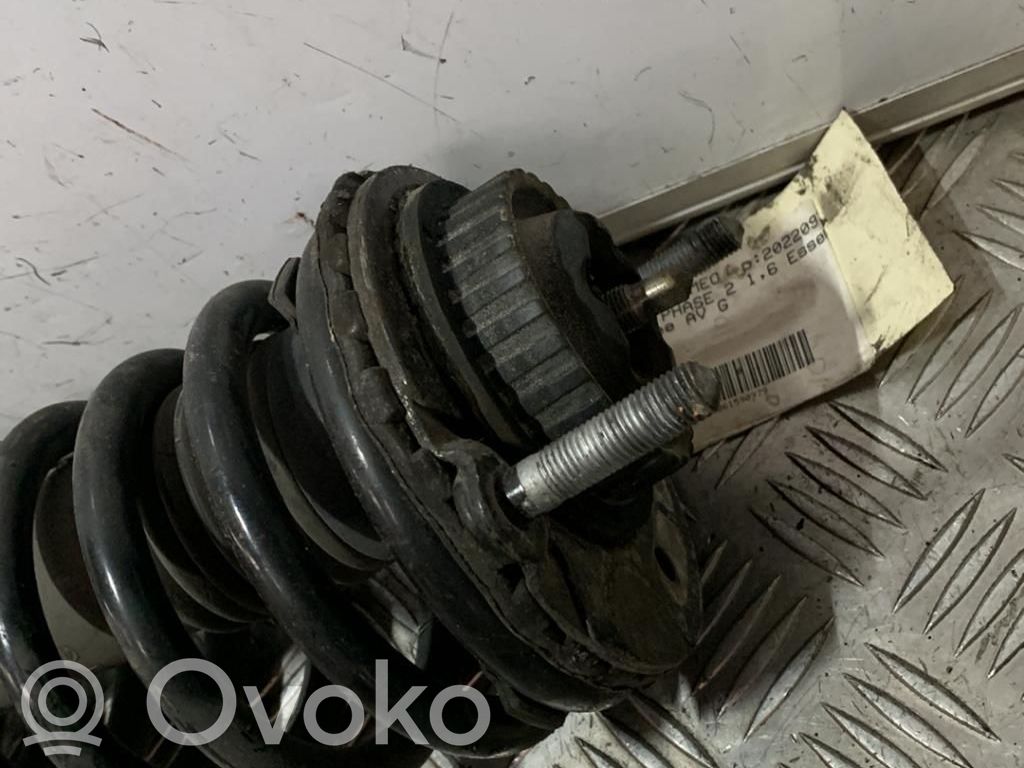Alfa Romeo 147 Etuakselin pyöräntuenta 
