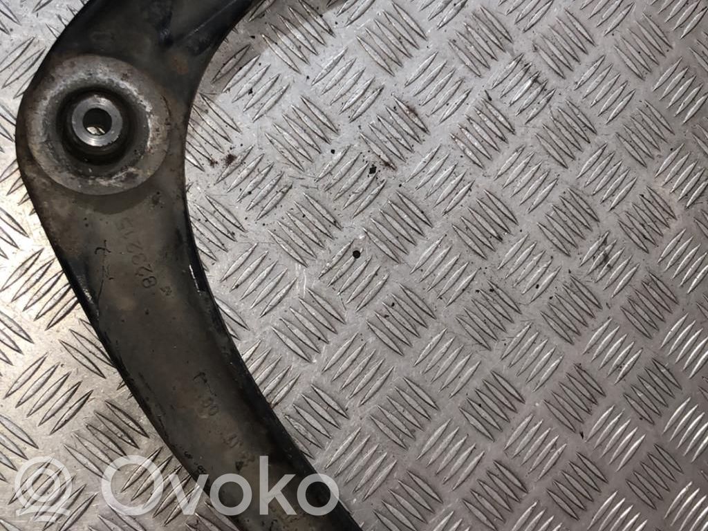 Peugeot 308 Querlenker Achsschenkel vorne 