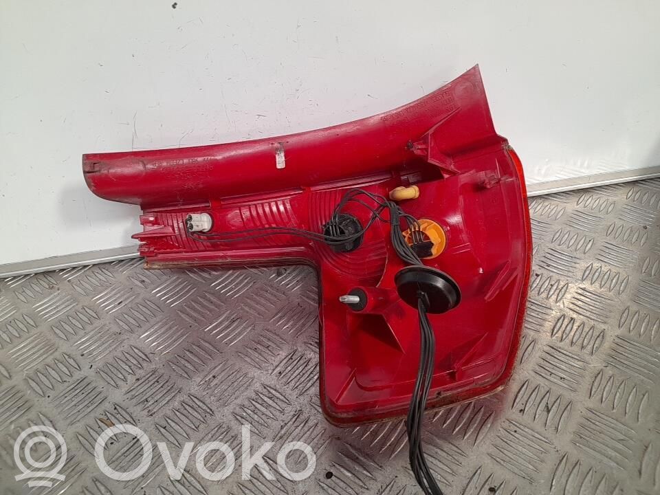 Citroen C4 I Luz trasera/de freno