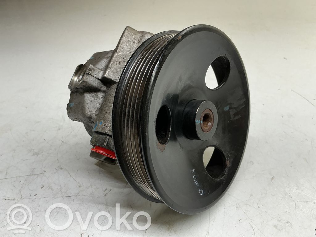 Ohjaustehostimen pumppu   540415