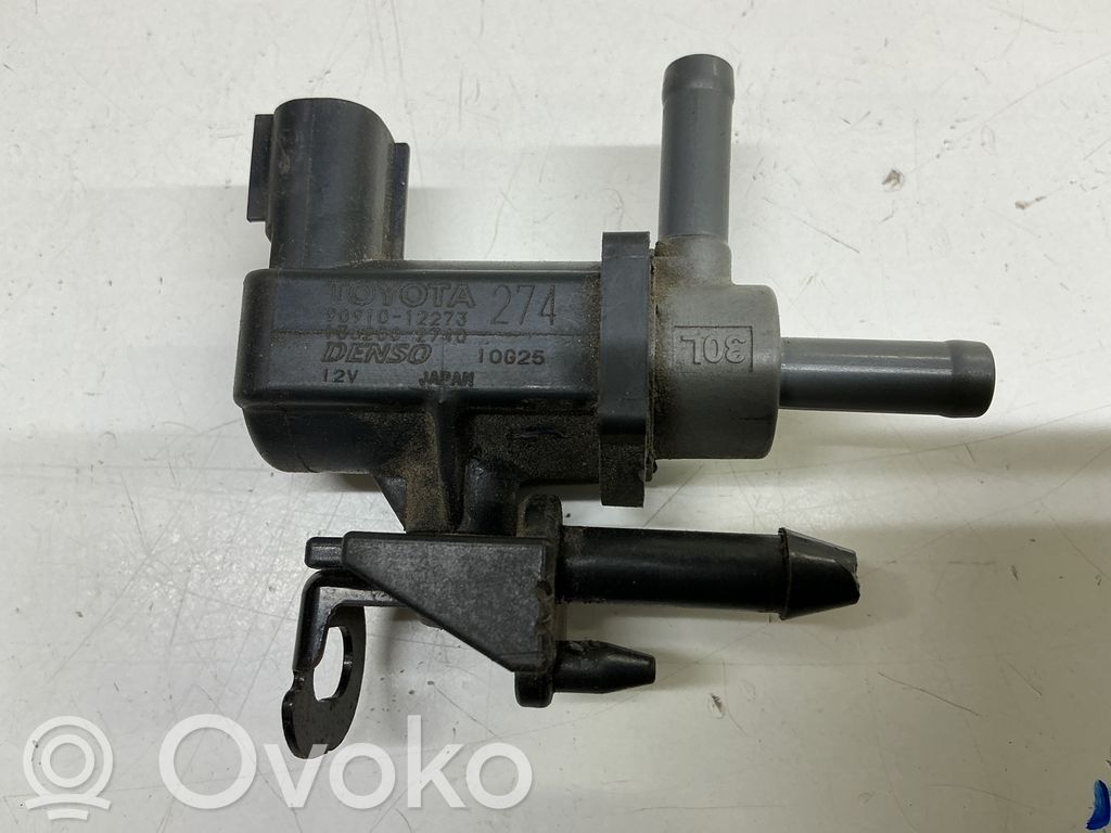 Toyota Corolla E120 E130 Vacuum valve 