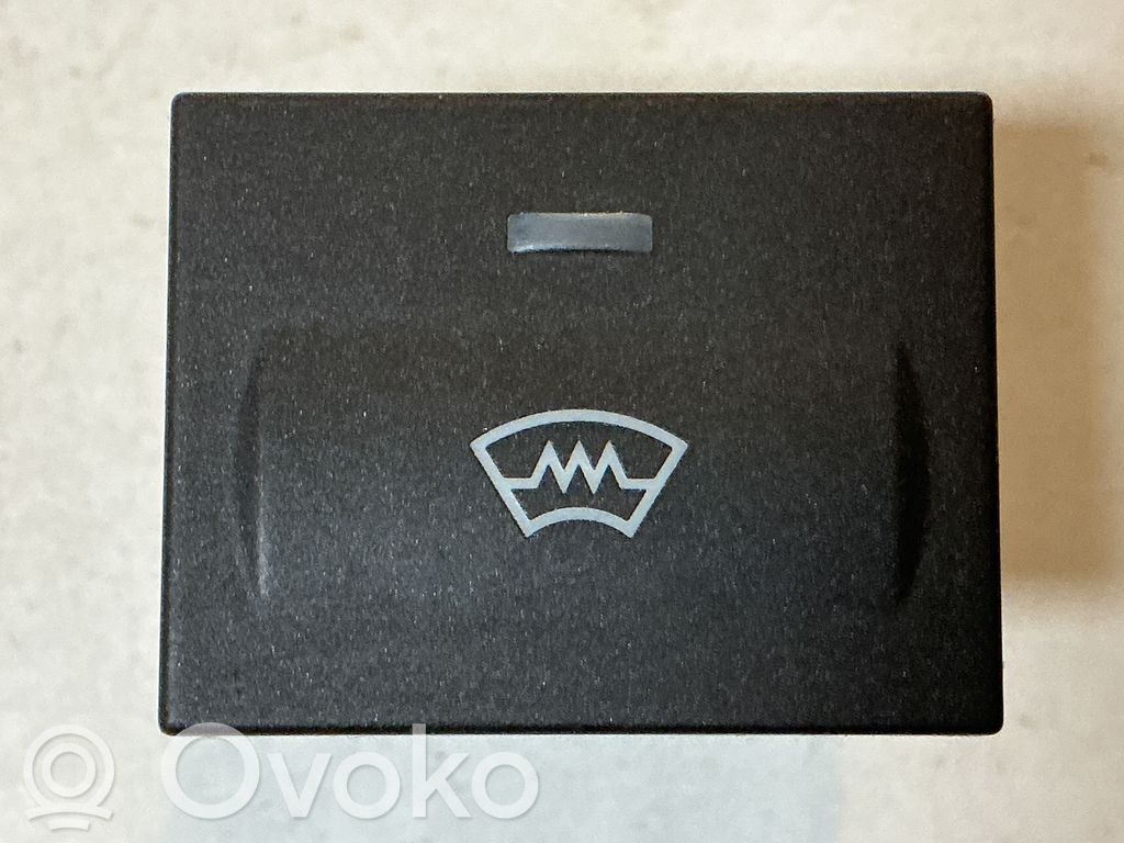 Ford Focus Windscreen/window heater switch 
