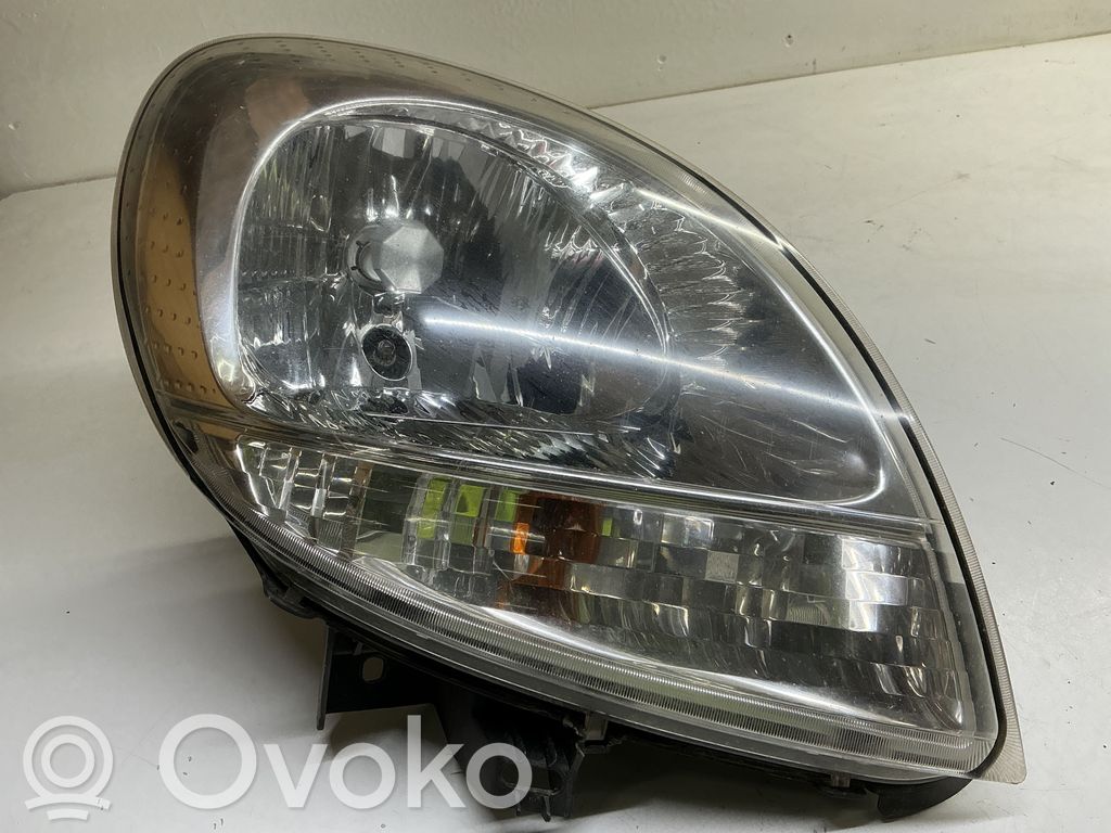 Nissan Kubistar Lampa przednia 