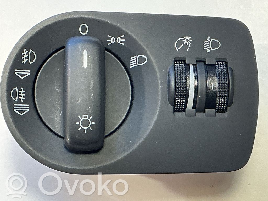Audi A3 S3 8P Przełącznik świateł 