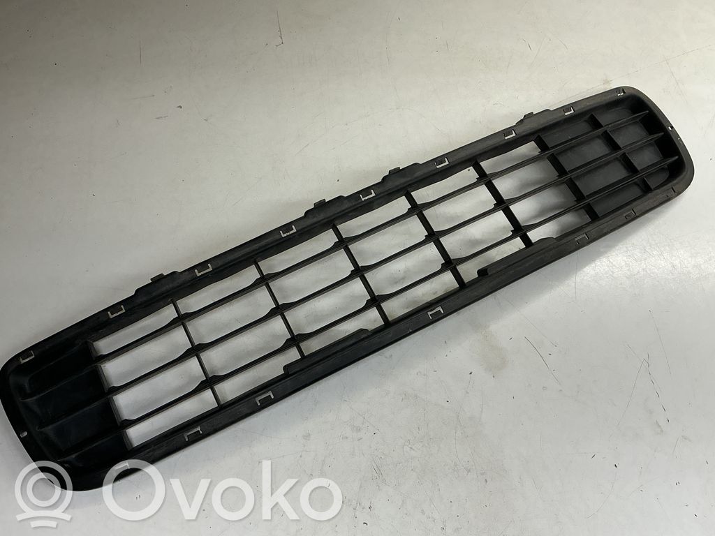 Fiat Punto (188) Apakšējais režģis (trīsdaļīgs) 