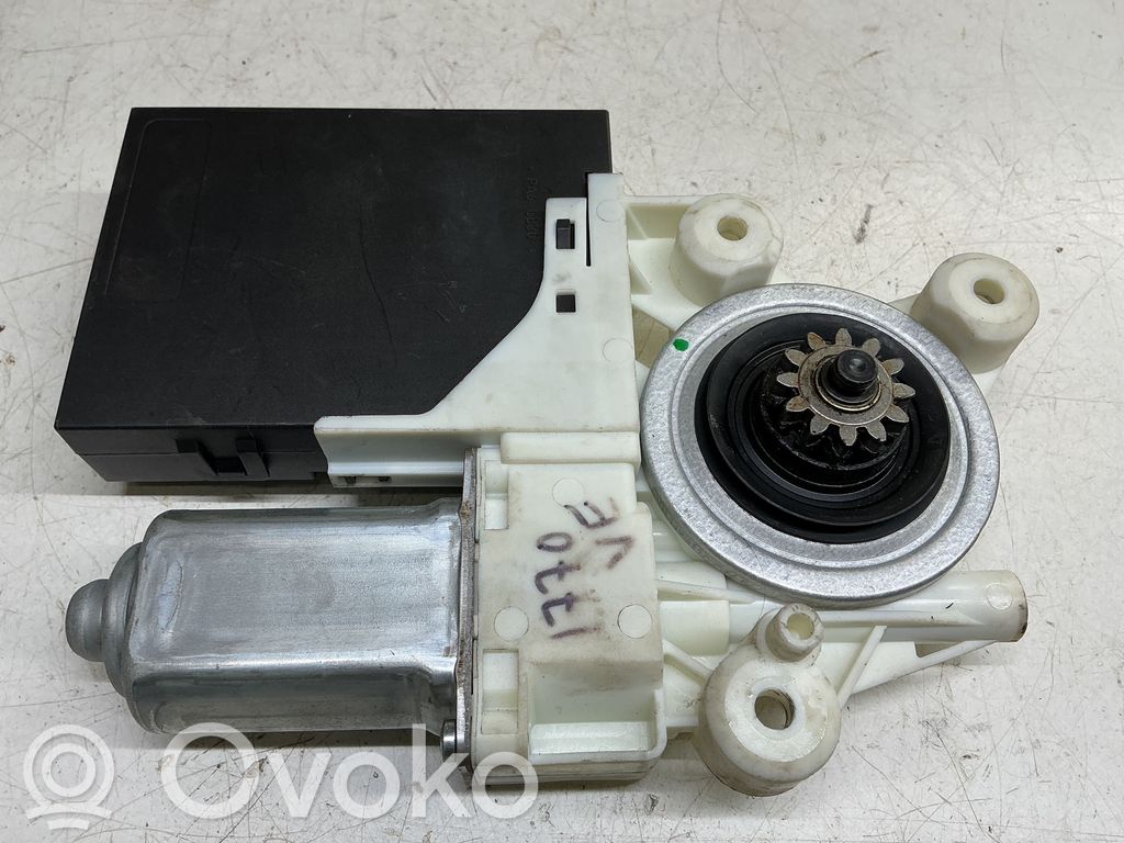 Ford Focus C-MAX Front door window regulator motor 