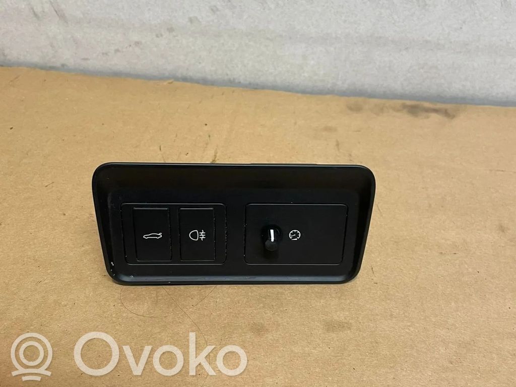 Un conjunto de interruptores   15052001,GX5311654AB