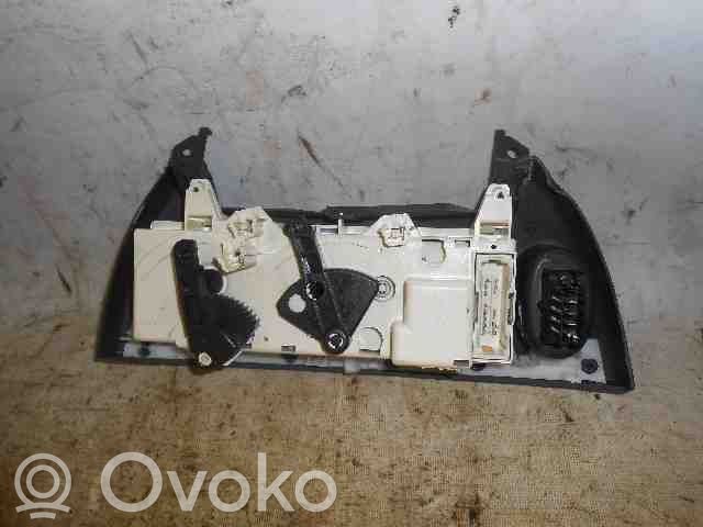 Climate control unit   657718V