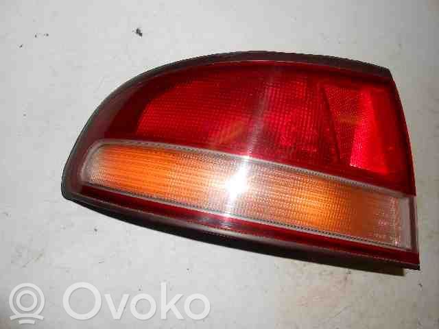 Mitsubishi Galant Задний фонарь в кузове 