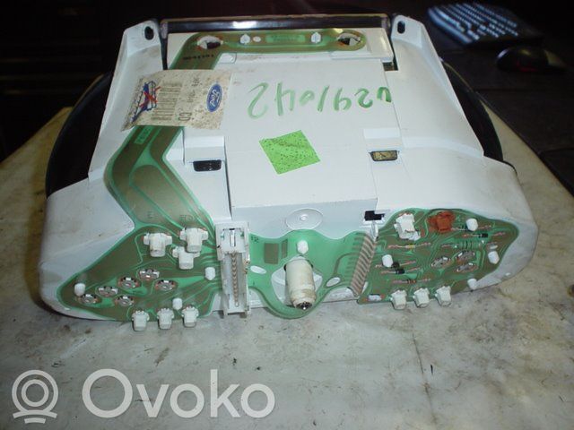 Speedometer (instrument cluster)   96FB10841BB