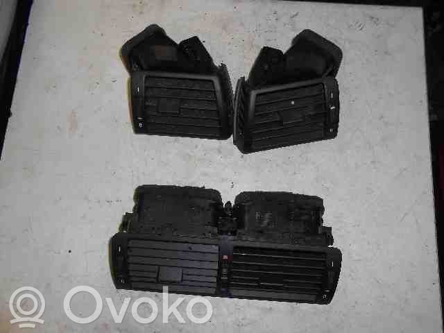 BMW 3 E46 Griglia di ventilazione centrale cruscotto 