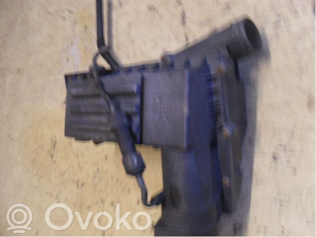 Luftfilterkasten   4615185965