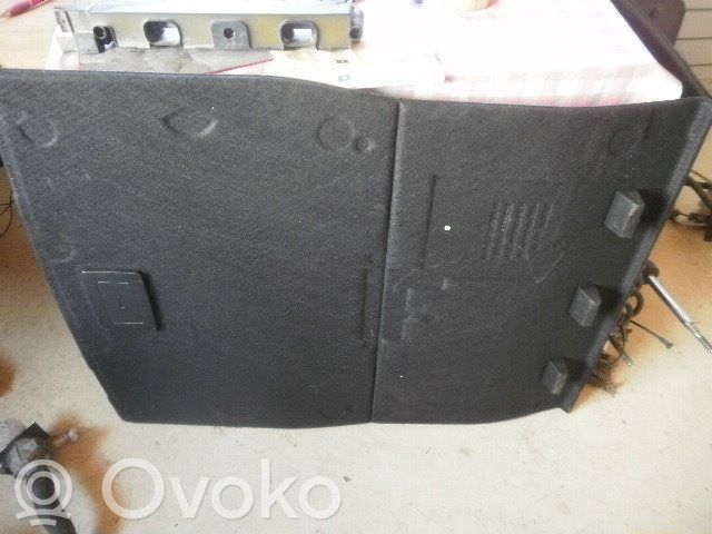 Trunk/boot floor carpet liner