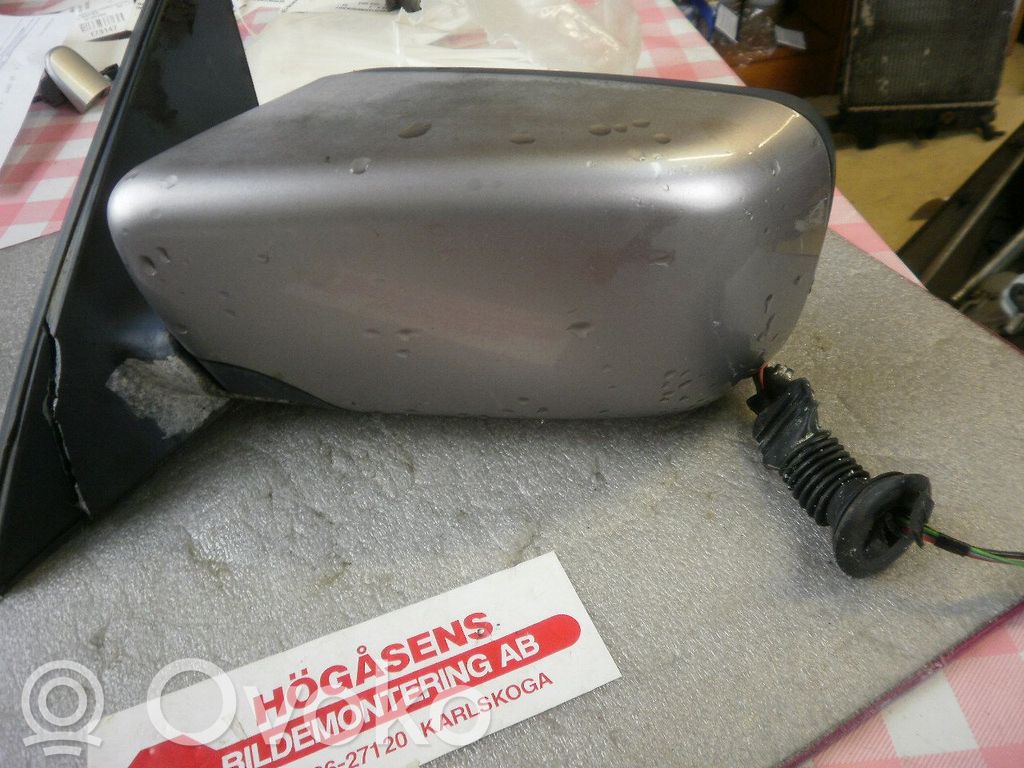 Front door electric wing mirror