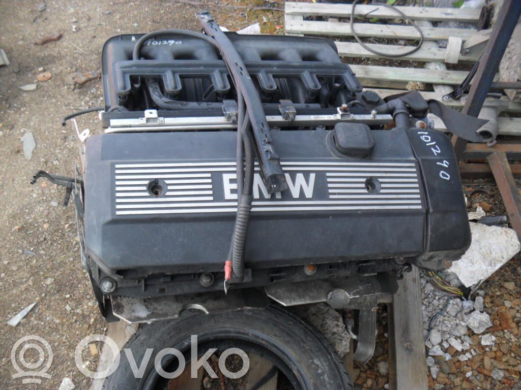 Dzinējs   M54B22
