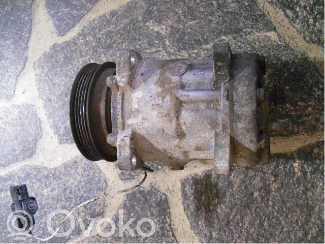Ilmastointilaitteen kompressorin pumppu (A/C)   7700300462