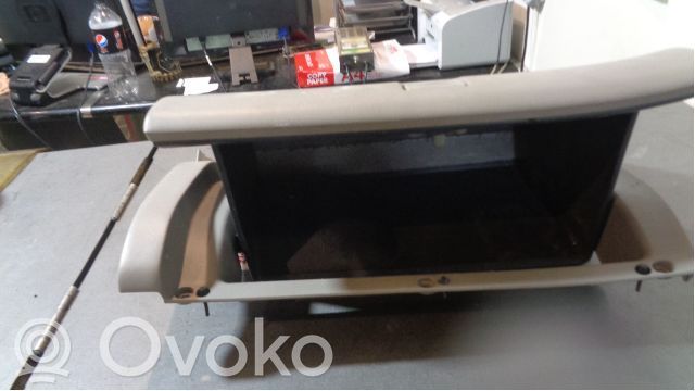 Toyota Corolla E110 Daiktadėžės (bordačioko) komplektas 