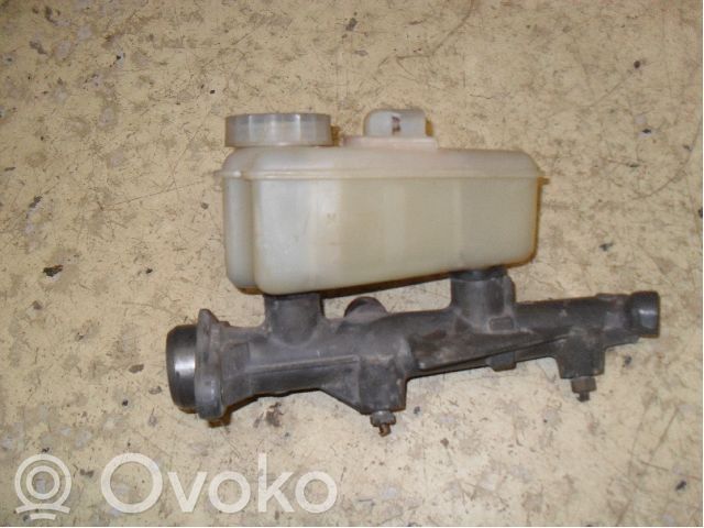 Pääjarrusylinteri   3350881681