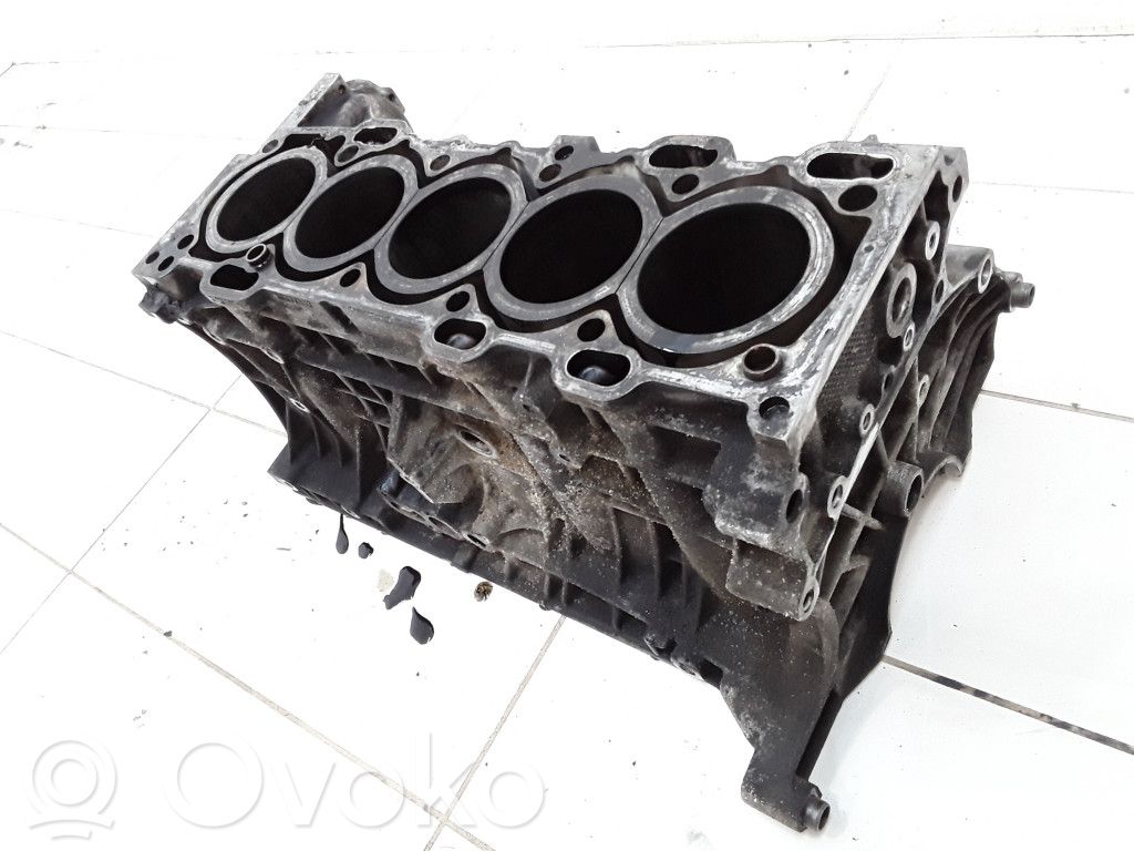 Volvo V70 Engine block 