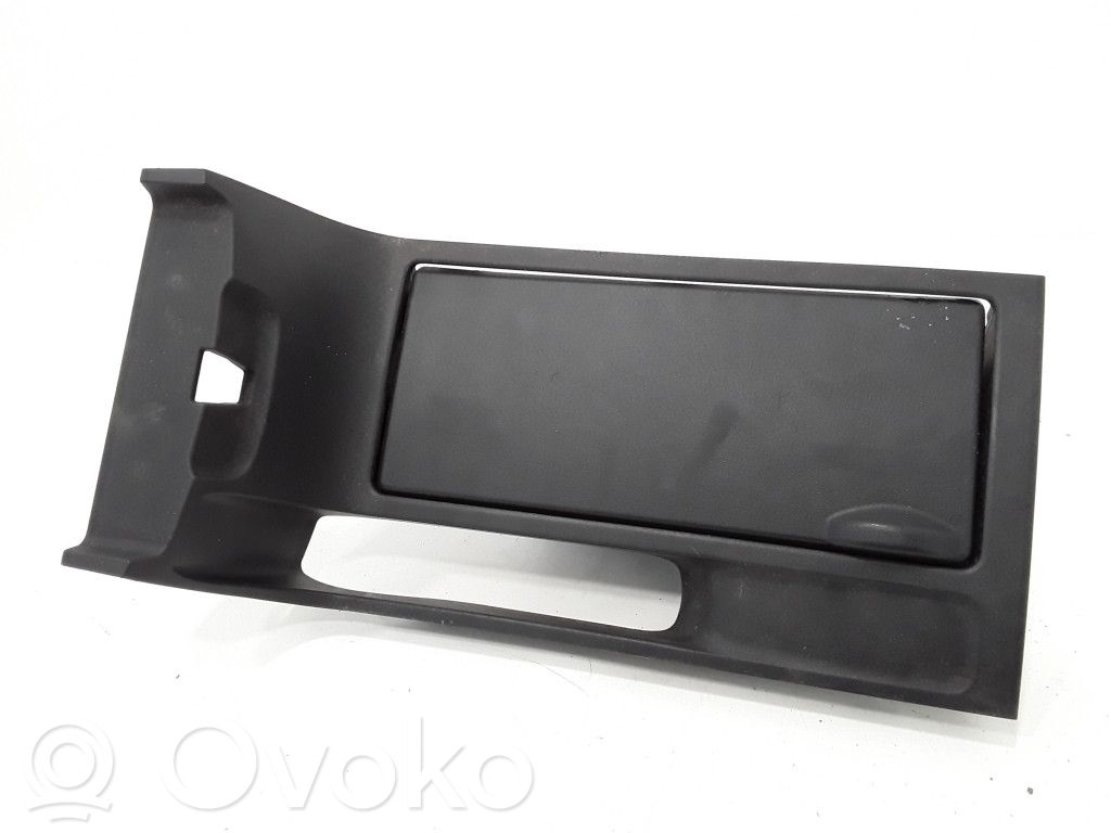 Mazda 3 I Cup holder 