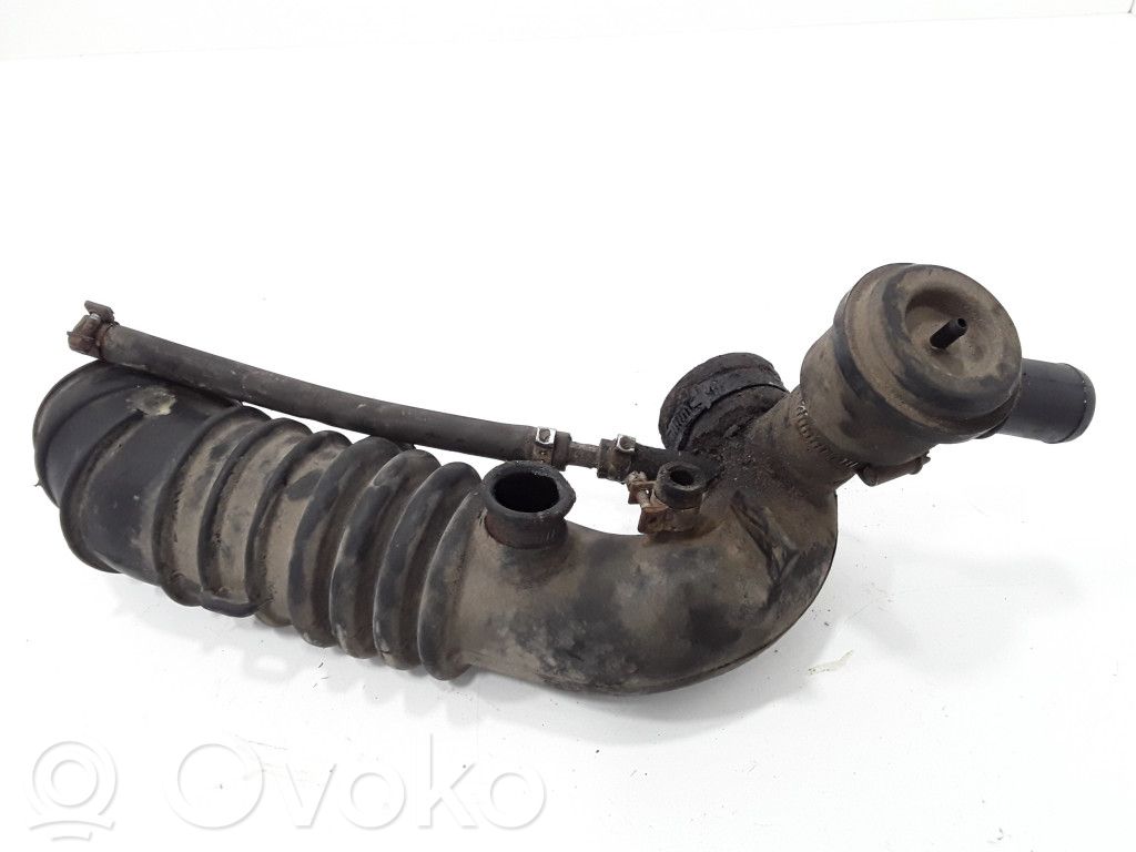 Rura / Wąż dolotowy powietrza turbiny   058133356A