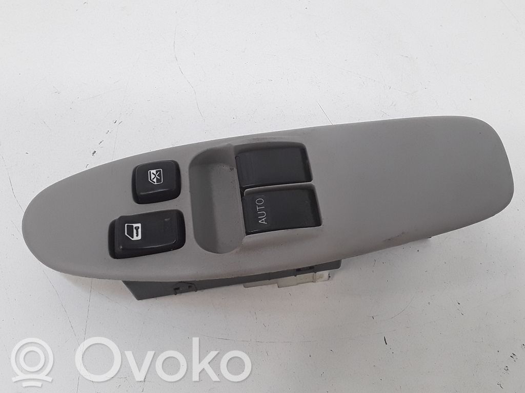 Nissan Almera Tino Electric window control switch 