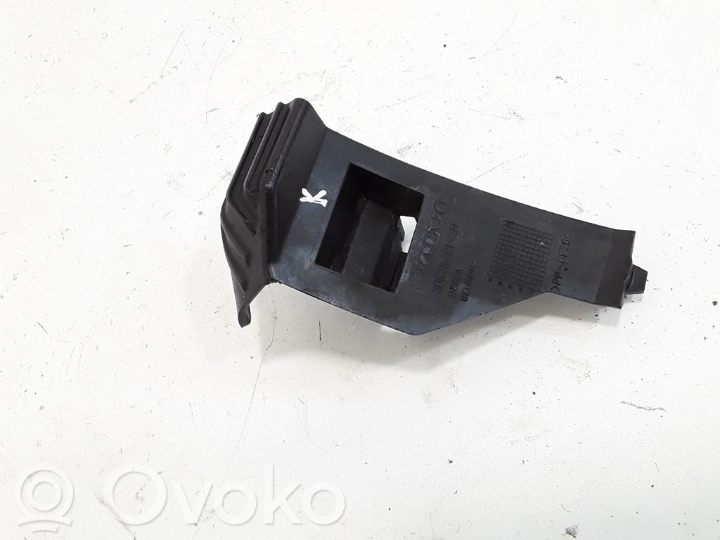Volvo V50 Front bumper mounting bracket 