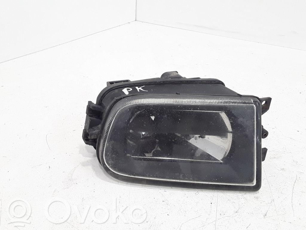 Miglas lukturis priekšā   8360575