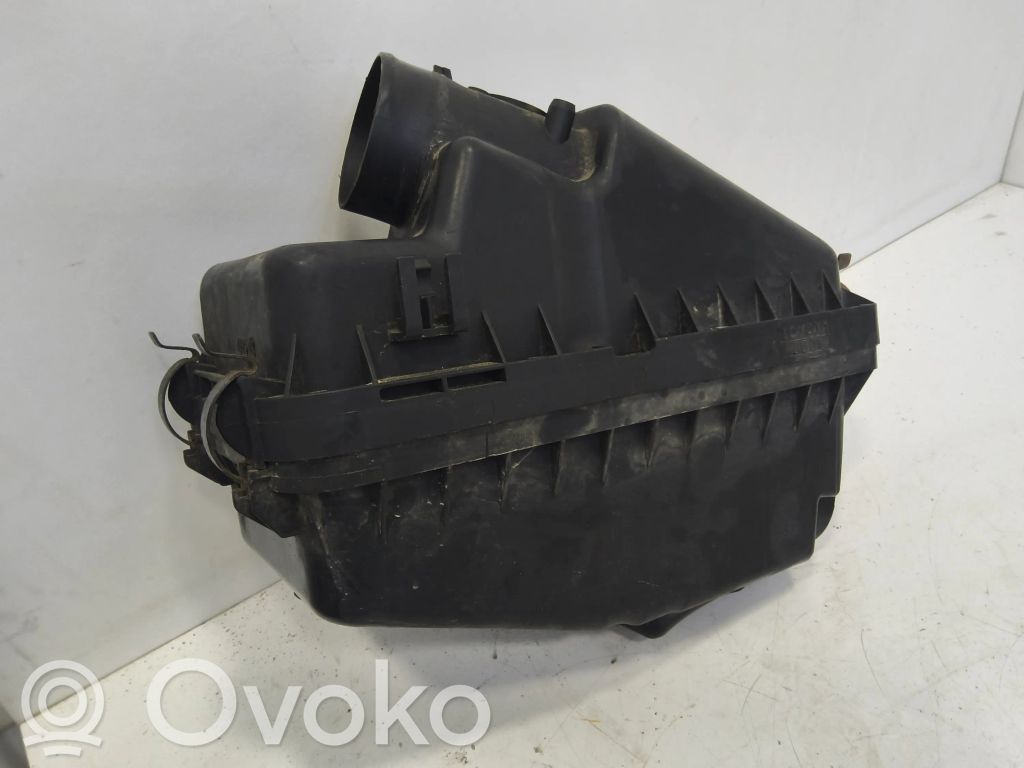 Toyota Avensis T250 Air filter box 