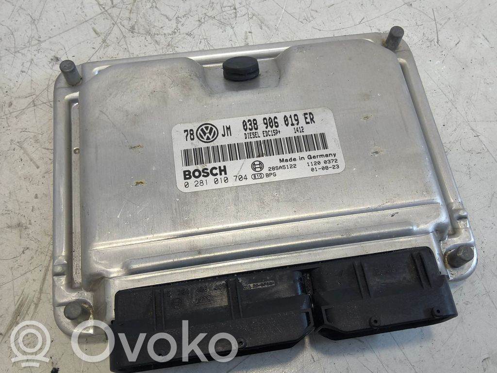 Volkswagen PASSAT B5.5 Engine control unit/module 