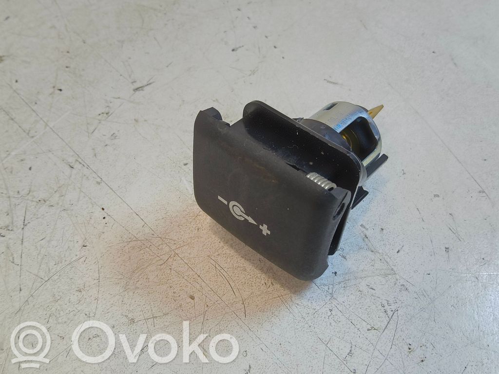 BMW 5 E60 E61 12 V Socket (rear) 