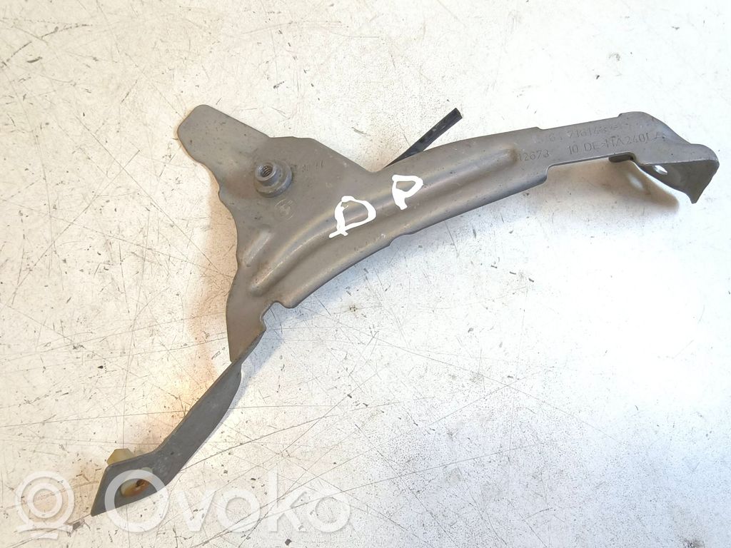 BMW 5 E60 E61 Fender mounting bracket 