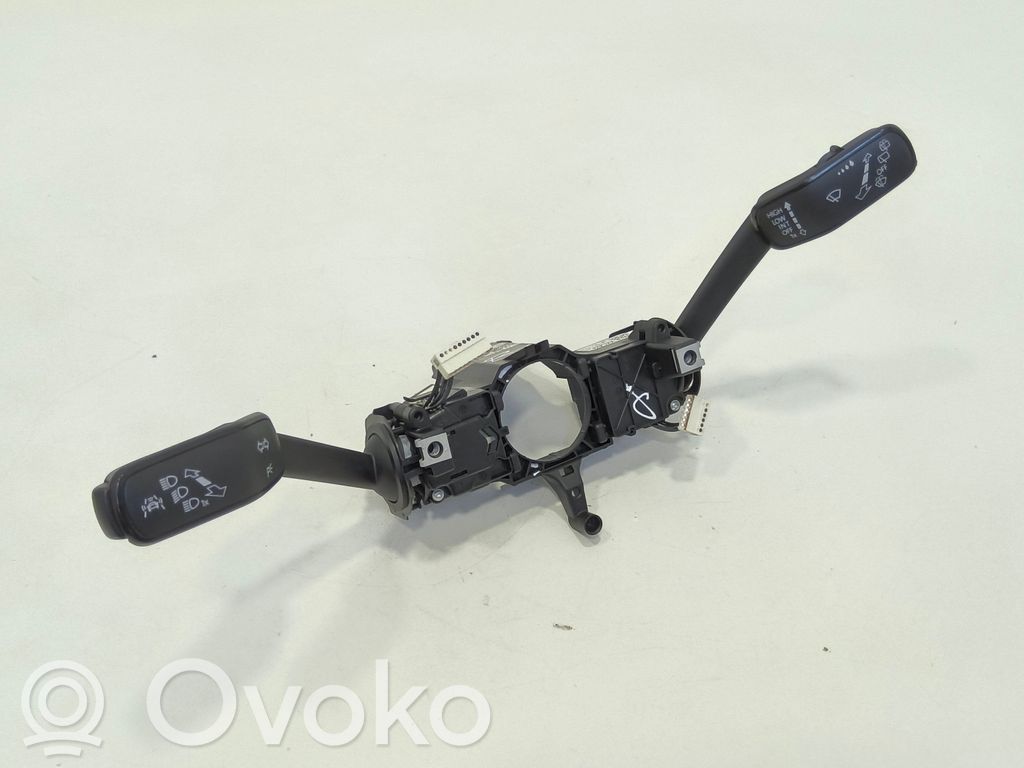 Volkswagen Golf VII Interruptor/palanca de limpiador de luz de giro 