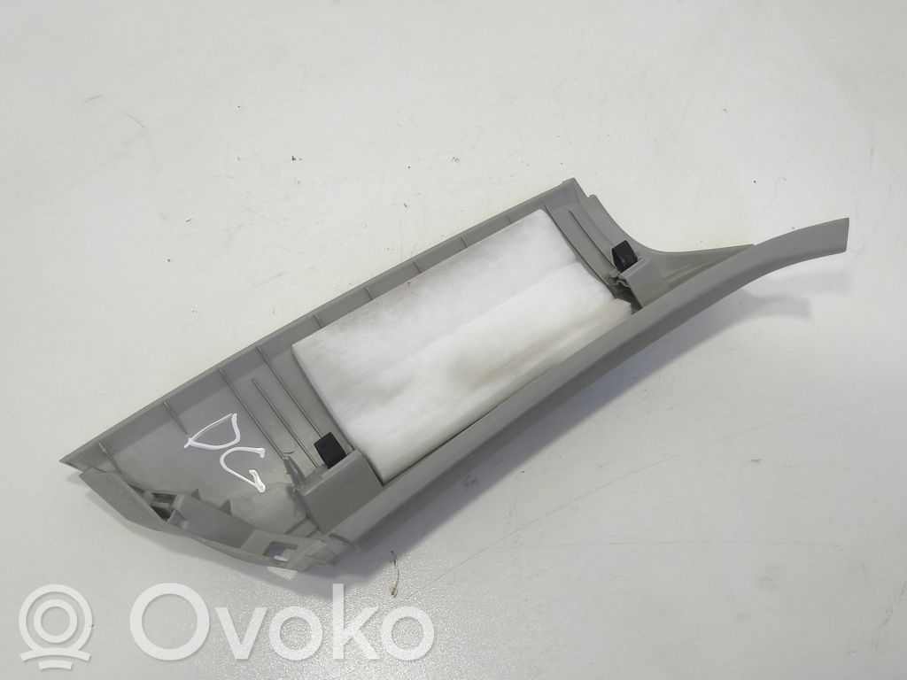Seat Leon (5F) (D)pillar trim (top) 