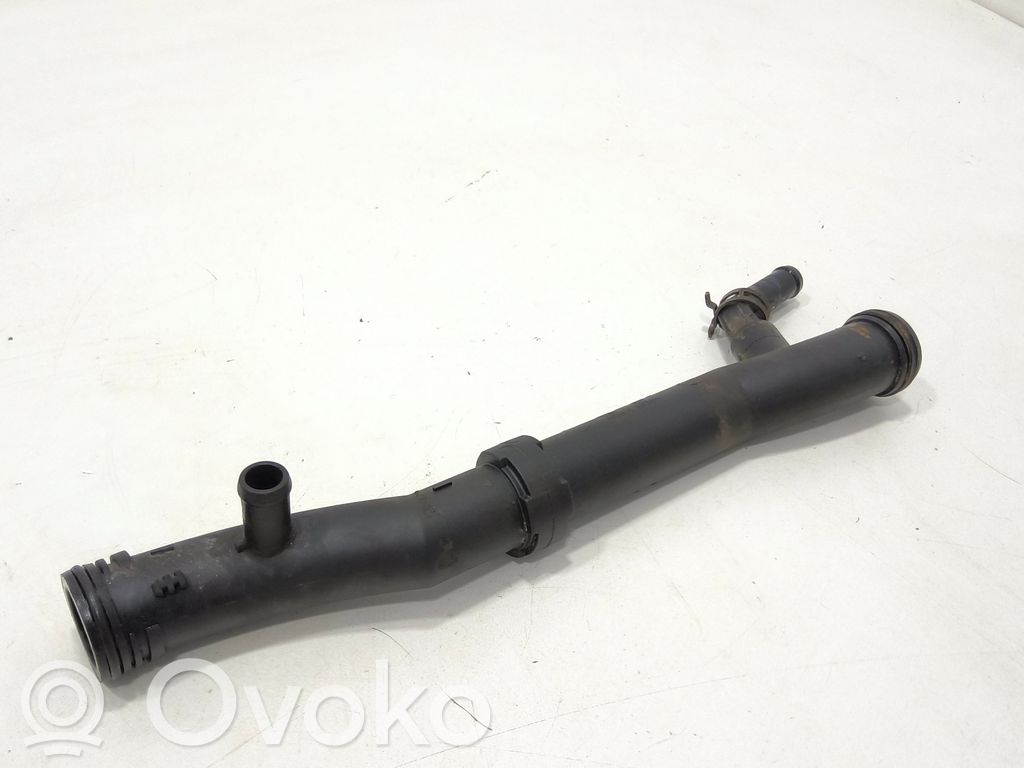 Volkswagen Touran I Engine coolant pipe/hose 