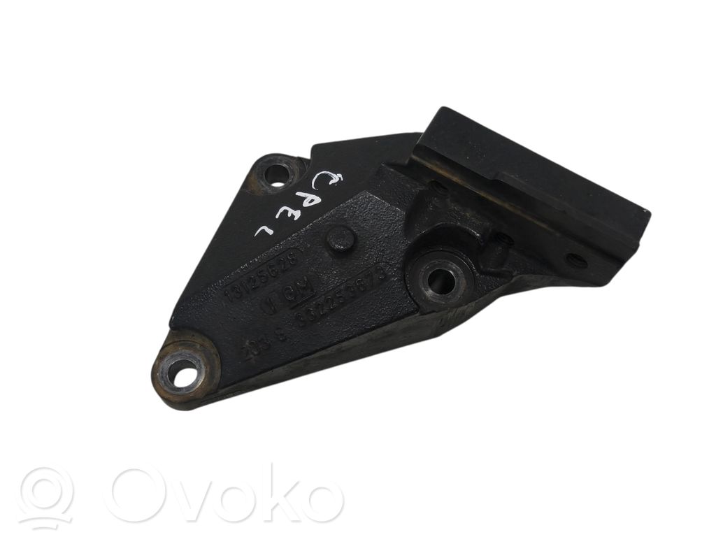 Engine mounting bracket   13125628