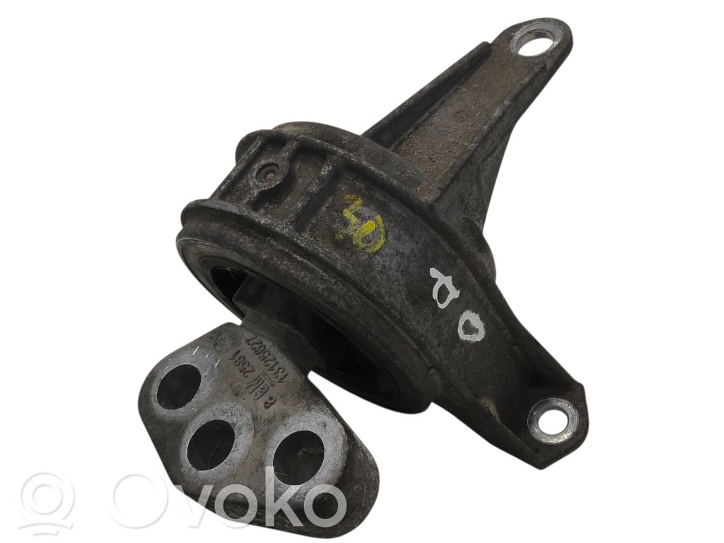 Opel Astra H Engine mount bracket 
