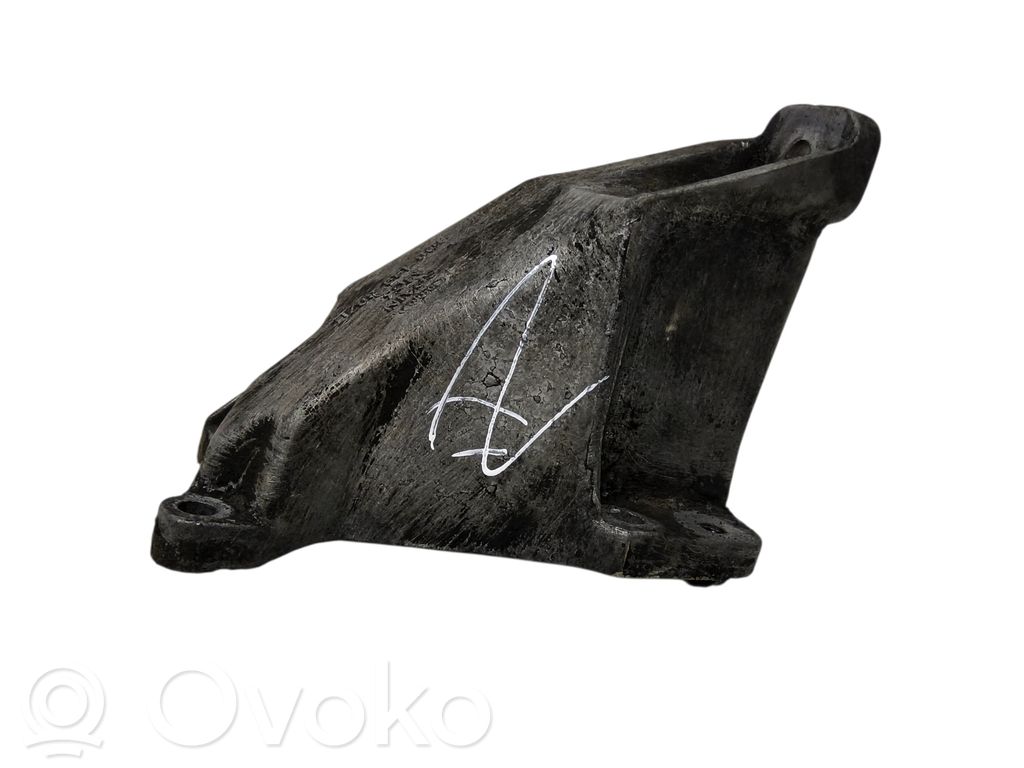 Volkswagen PASSAT B5 Engine mounting bracket 