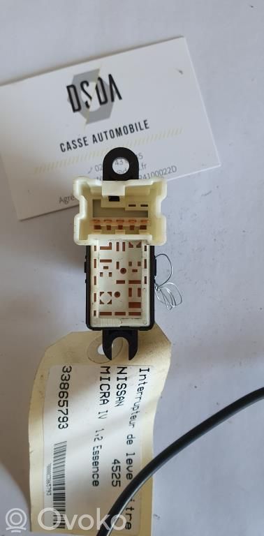 Nissan Micra Przyciski szyb 