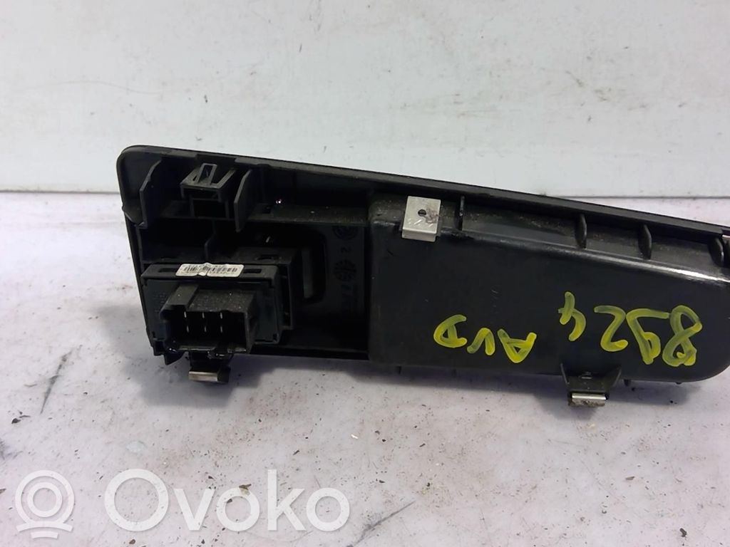 Fiat Grande Punto Przyciski szyb 