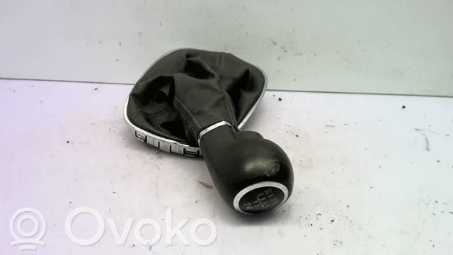 Opel Corsa D Perilla/embellecedor de cuero de la palanca de cambios 