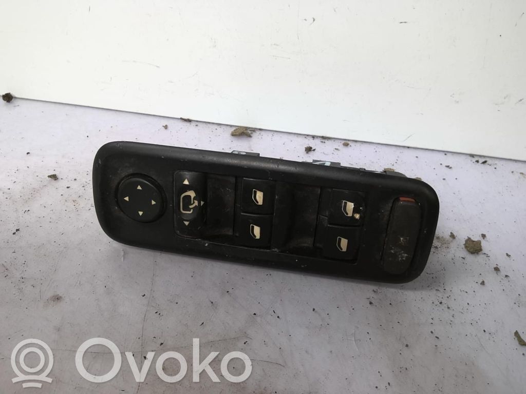 Citroen C8 Electric window control switch 