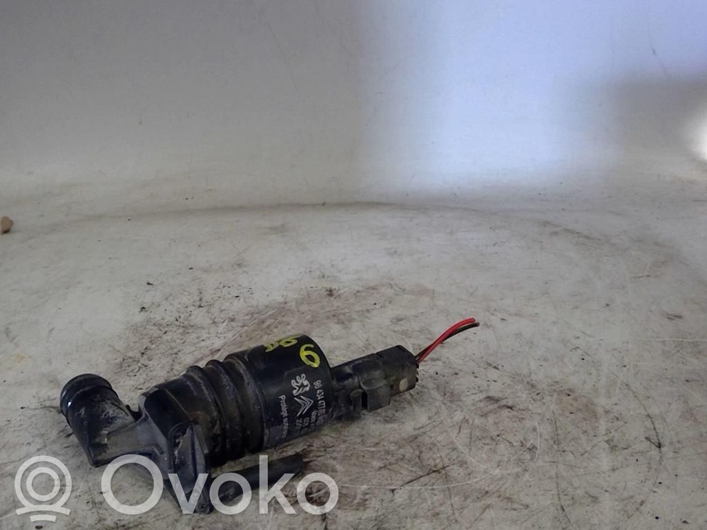 Citroen C5 Windscreen/windshield washer pump 