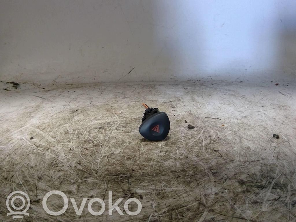 Renault Clio II Hazard light switch 