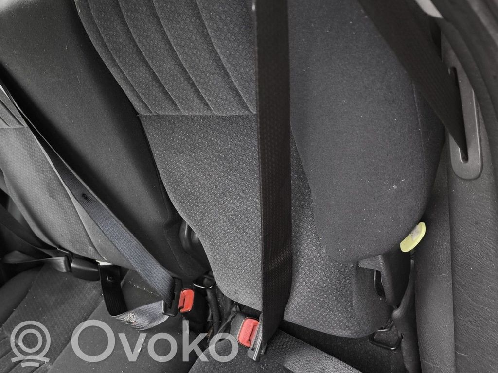 Cinturón trasero   UC791L8AC